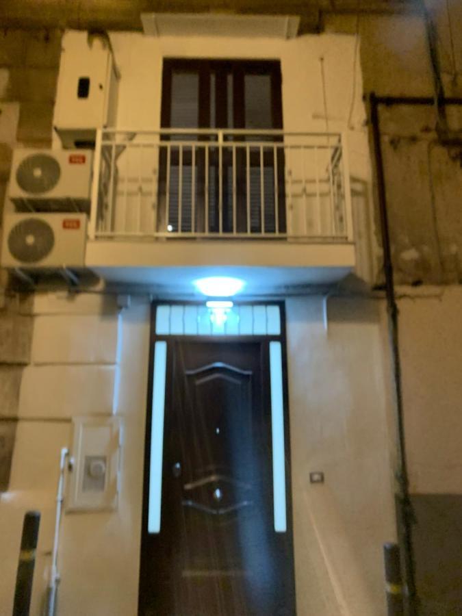 Viky House Chiaja 1 Apartment Naples Luaran gambar