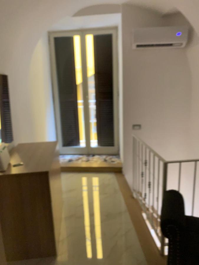 Viky House Chiaja 1 Apartment Naples Luaran gambar
