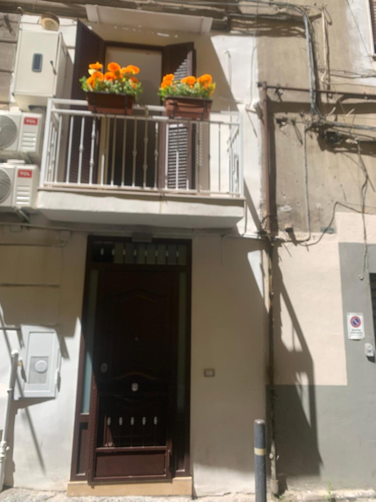 Viky House Chiaja 1 Apartment Naples Luaran gambar